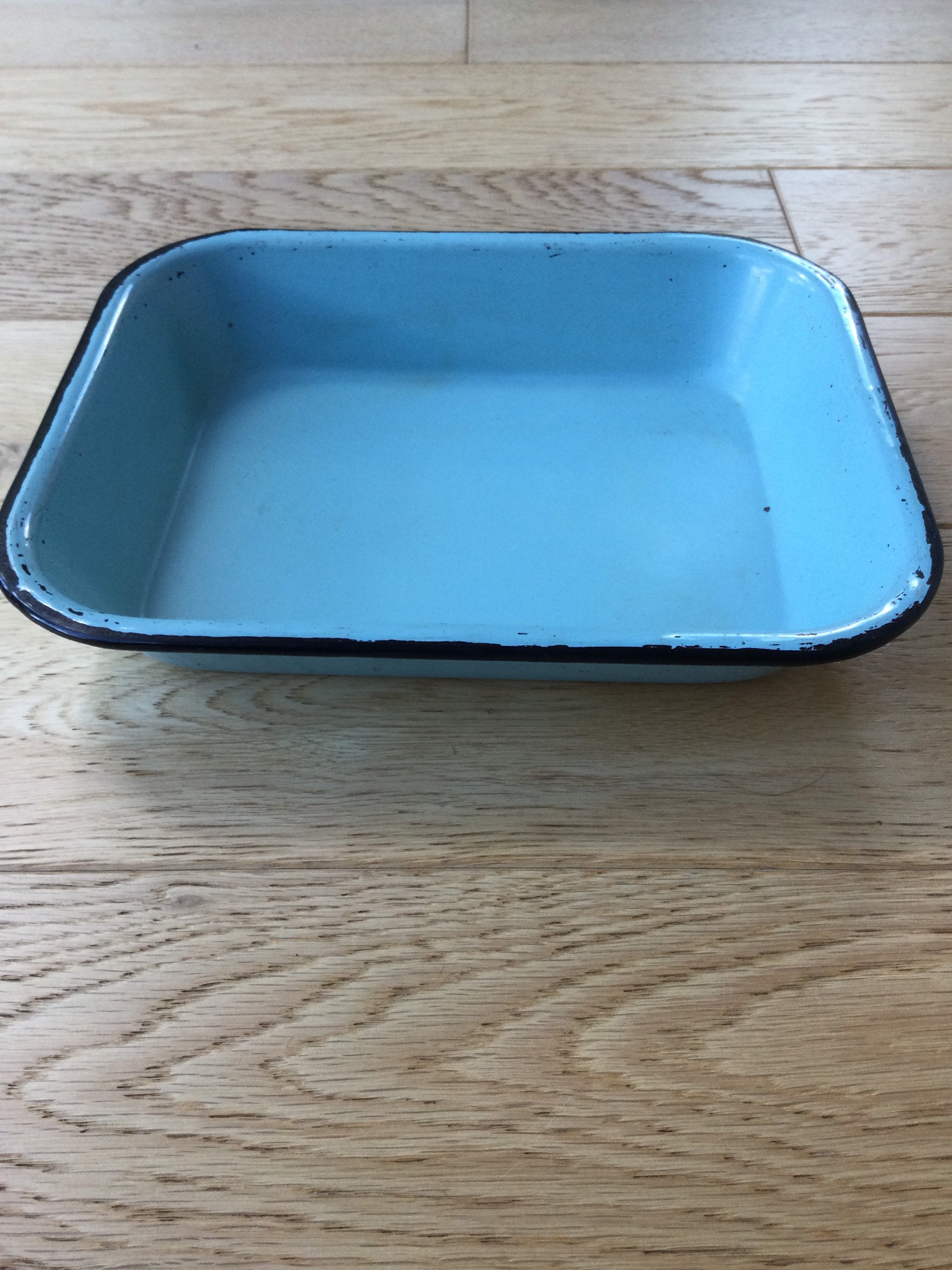Vintage enamel roasting pan in a duck egg blue/green perfect Etsy