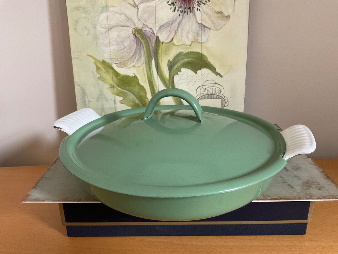 Vintage Green Cast Iron Le Creuset Style Shallow Casserole or Etsy