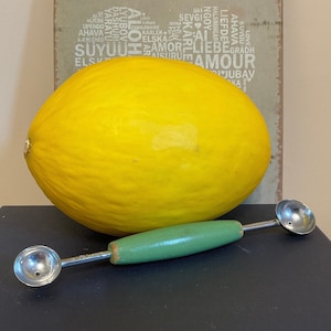 Melon Scooper Fruit Scooper Melon Ball Scooper / Avocado Peeler