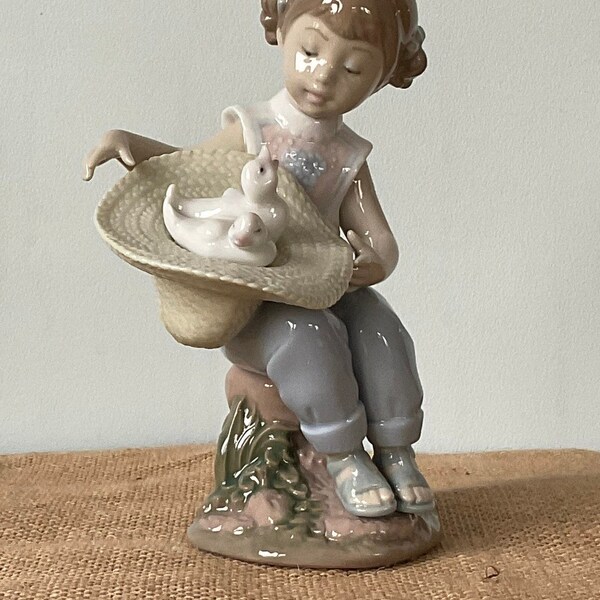 Vintage LLadro figurine of girl with Ducks , Lladro statue what a surprise , collectable Lladro ware, perfect condition in box
