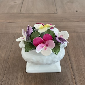 Vintage Aynsley July Pansy fine bone china small ornament perfect condition, delicate floral, home decor,made in England