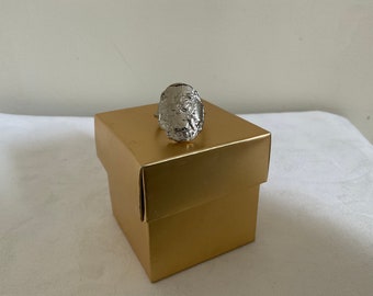 Vintage statement dress ring, silver metal,  feminine design, decorative bust of a lady, Alexa style, gift idea