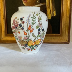 Vintage Somerset Aynsley fine bone china medium sized vase, 13cm,  perfect condition, floral Aynsley vase, gift idea