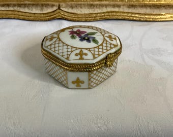 Pudełko na tabletki z porcelany Limoges w stylu vintage, szkatułka na drobiazgi z motywem kwiatowym