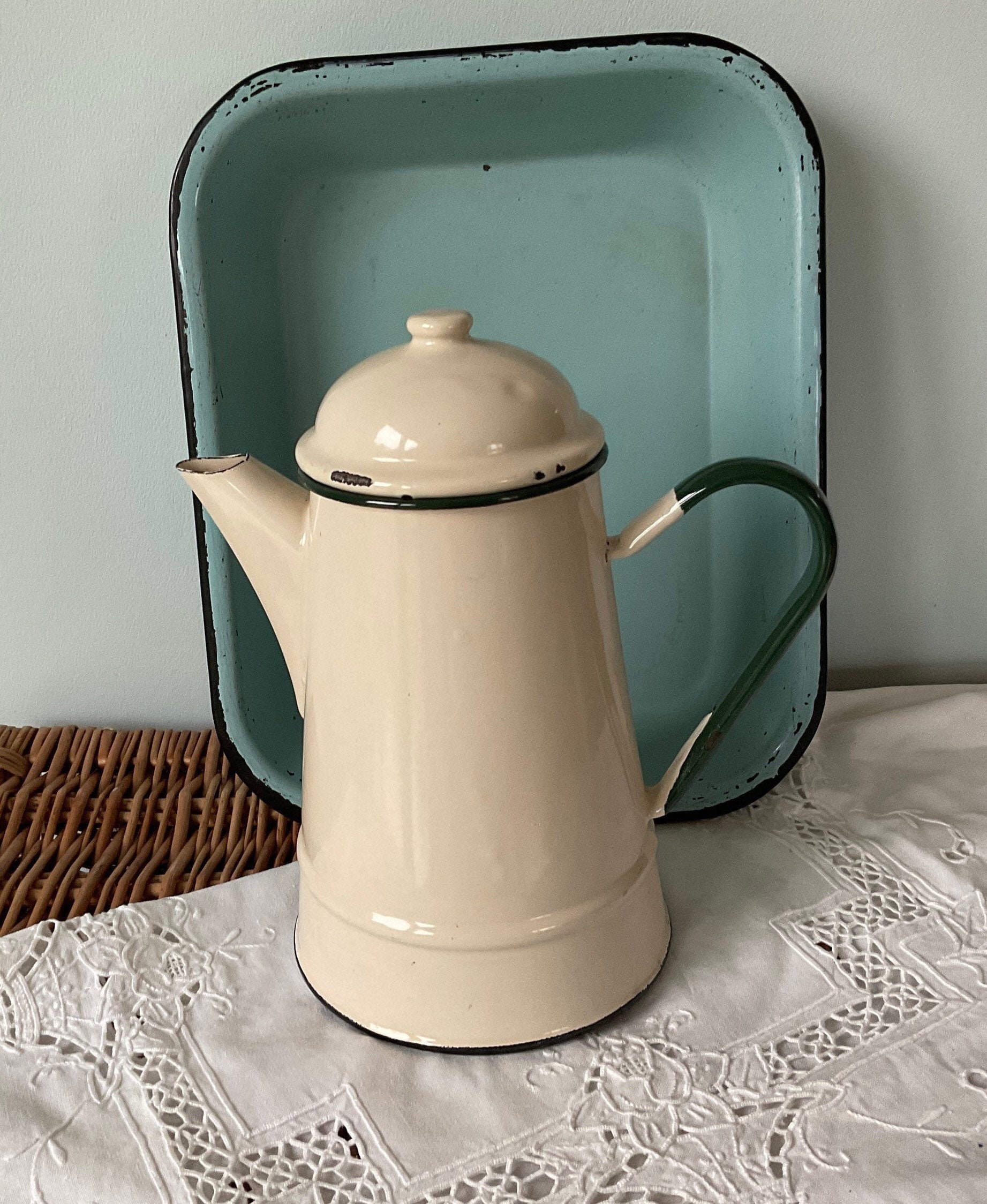 Vintage enamelware 2025 coffee pot