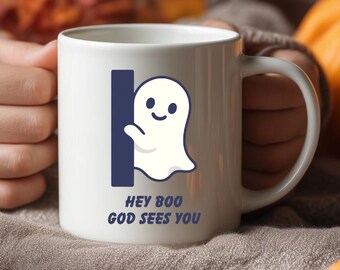 Hey Boo Dios te ve Halloween Taza de café Cristiana Taza de fantasma lindo Regalos de otoño basados en la fe Taza de café cristiana Regalo de Halloween para amantes de los fantasmas