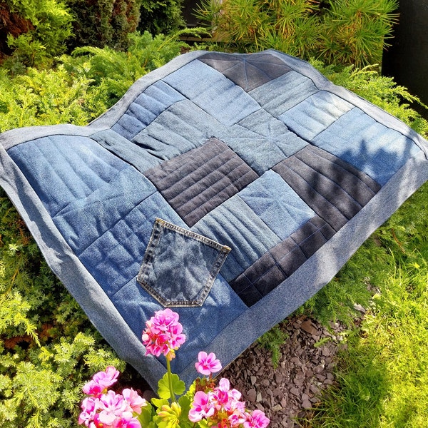 Dog Blanket in quilted recycled Denim,Large quilted denim dog bed in recycled Denim,Recycled denim puppy blanket,Quilted puppy play mat