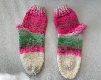 Gestrickte Socken für Mädchen Größe 30/31 in weiß/rosa/grün Socken gestickt Hygge Kinderstricksocken