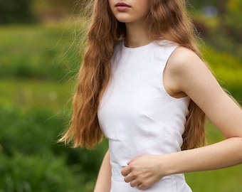 White linen top, Sleeveless women's linen blouse, Minimalist summer linen top, Linen crop top, White linen tank top, Women's white linen top