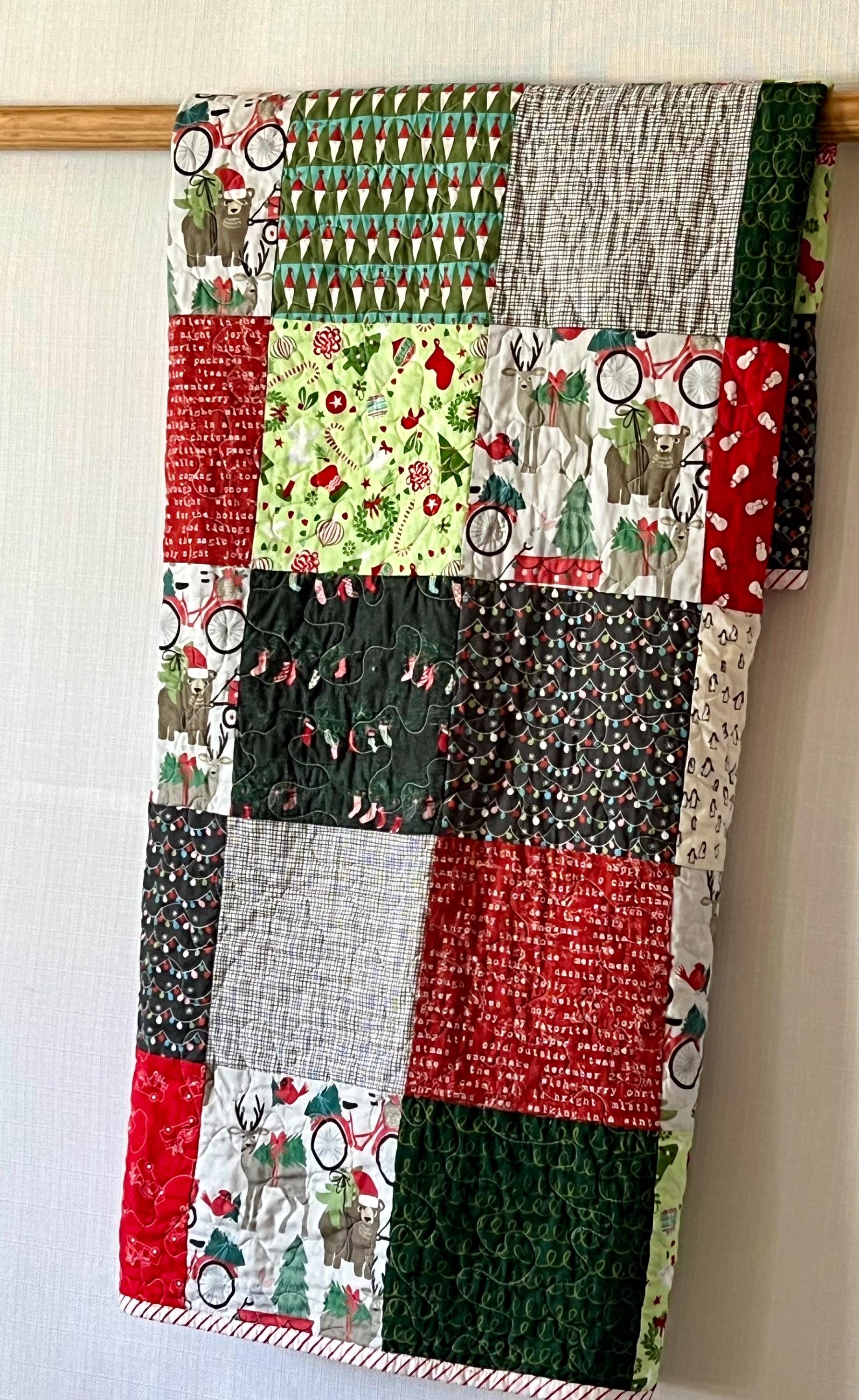 Christmas Baby Quilt, Holiday Baby Gift, Red Green Baby Quilt, Toddler Christmas Quilt