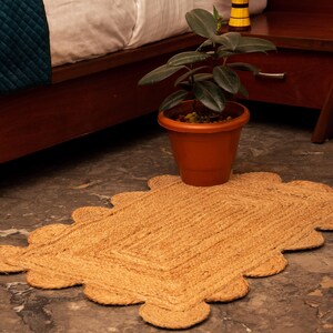 Natural Jute Rug- Scalloped Jute Rug Vintage Area Rug Hallway Large Rug Handmade Braided Jute Rug Indian Jute Rug Custom Size Rug 5x7 5x8