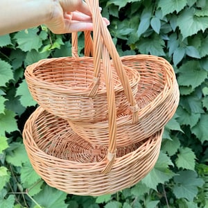 Handwoven Willow Wicker Basket: Round Rustic Home Decor