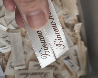Étiquettes à coudre en satin personnalisées, étiquettes prédécoupées avec logo personnalisé pour articles faits main, étiquettes de vêtements, étiquettes en tissu personnalisées