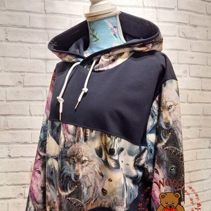 Handgjord Wolf Hoodie: Unisex French Terry-tröja med djurmotiv bild 3