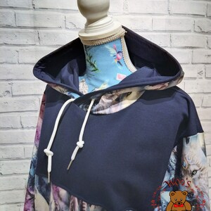 Handgjord Wolf Hoodie: Unisex French Terry-tröja med djurmotiv bild 2