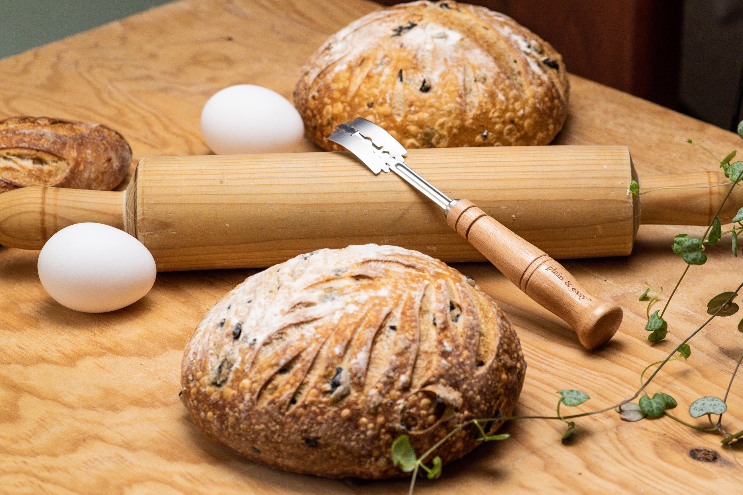 High Quality Stainless Steel Bread Lame With Wooden Handle, Arc