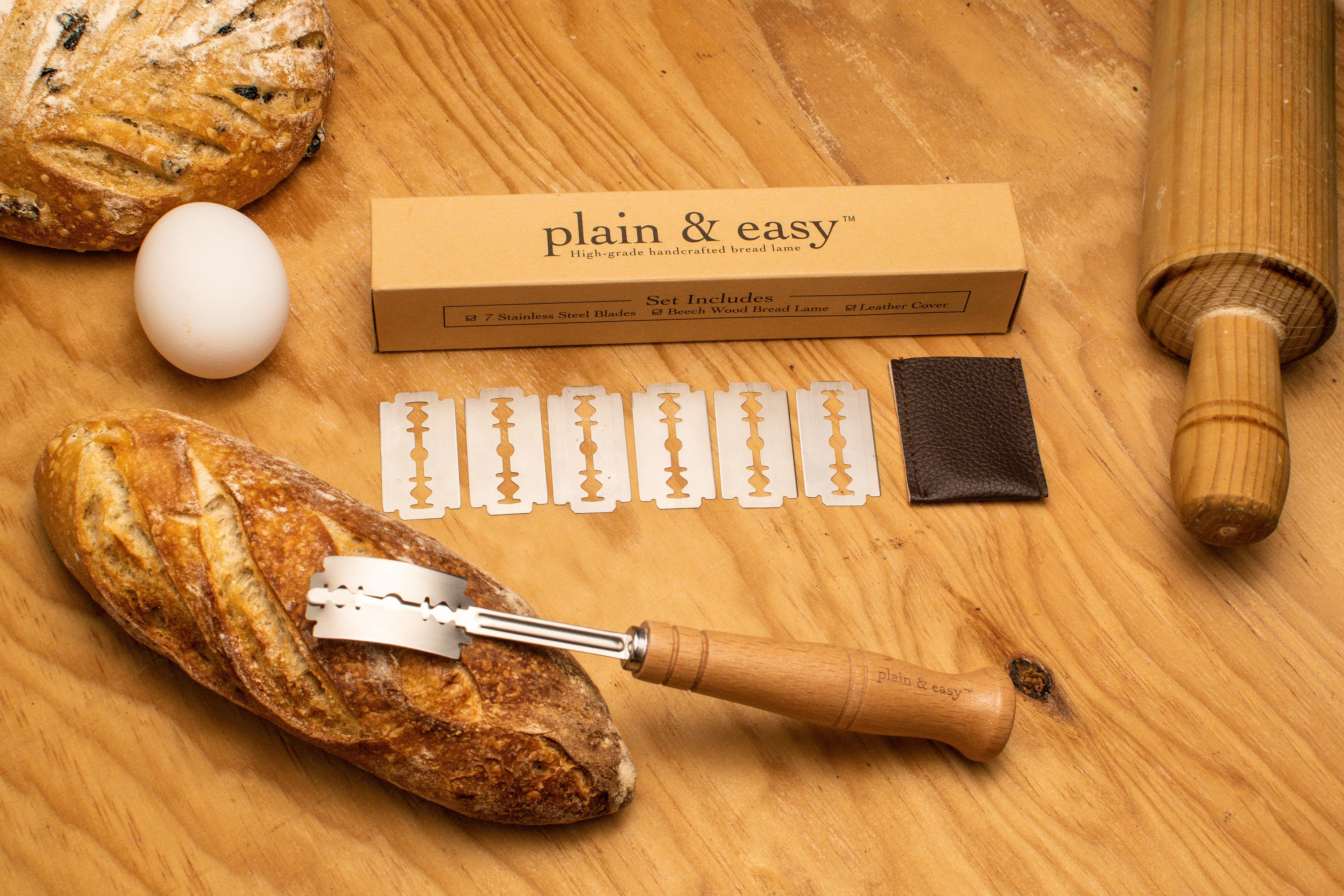 Plain & Easy Bread Lame: Scoring Knife With 7 Stainless Steel Razors  Leather Cover Bakers Tool, Dough Slashing Cutter Sourdough Scorer 