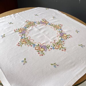 Handmade 1980s Cross-Stitched Tablecloth with Fruit and Floral Design, White Cotton Nr.4