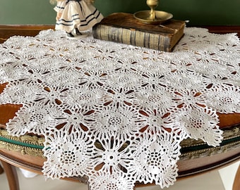 Napperon en coton blanc crocheté à la main, motif floral bohème vintage, 1980s