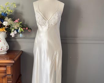 Vintage 2000s White Satin Nightgown – Beaded & Lace Trim Nightdress – Large – Romantic Lingerie