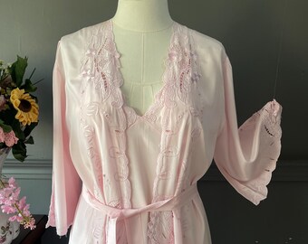 Embroidered Nightgown and Robe Set, Romantic Vintage Peignoir, Pink Satin Bridal Lingerie, 1980s, Small