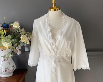 Vintage Peignoir Set, White Nightgown & Robe Set, 1970s Bridal Lingerie, Embroidered Lace, Medium
