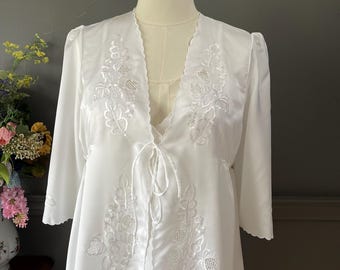 Vintage 1970s Embroidered Satin Nightgown Robe Set, Bridal Lingerie (Medium)