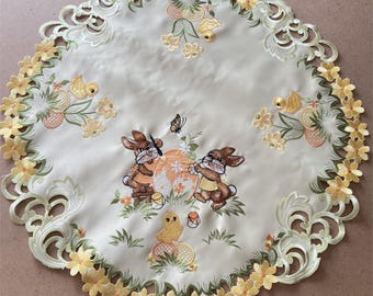 Vintage 1980s Easter Table Cover, Retro Spring Decor