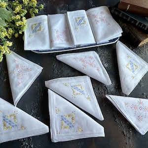 Handkerchiefs Vintage Retro Hanky Napkins Floral Embroidered 80&#39;s Mothers Day Gift 12 Pieces
