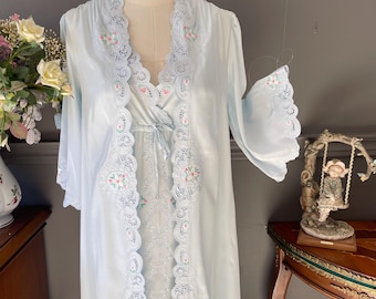 Conjunto de camisón de seda vintage de los años 70: lencería azul bordada, talla mediana