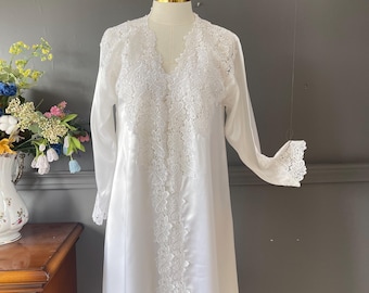 Vintage White Satin Nightgown with Lace – Y2K Romantic Nightdress, 2000s Lingerie, Medium Large Vintage Sleepwear