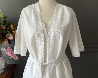 Vintage Nightgown & Robe Set, 1980s White Poplin, Lace Trim Bridal Lingerie, Medium/Large