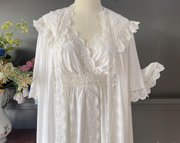Longue Chemise De Nuit Vintage Dentelle Bleu Pervenche – Taille 46/48