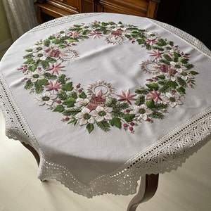 Handmade Vintage Antique White Linen Tablecloth Embroidery Cutwork Point de Venice Art Nouveau 60&#39;s Table Cloth Madeira Chrismas