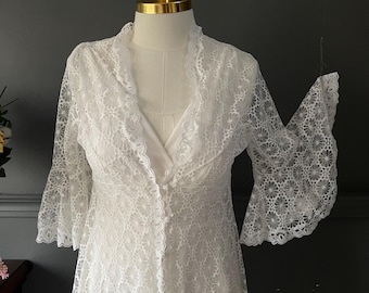 Tulle Lace Nightgown and Robe Set, Romantic Vintage Peignoir, White Jersey Bridal Lingerie, 1970s, Small