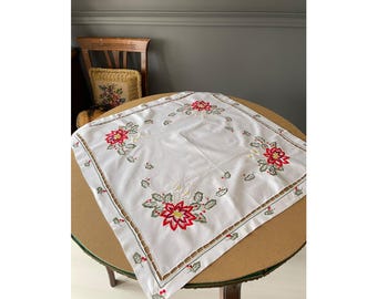 Vintage 80s Christmas Tablecloth, Floral Machine Embroidery (77x77 cm)