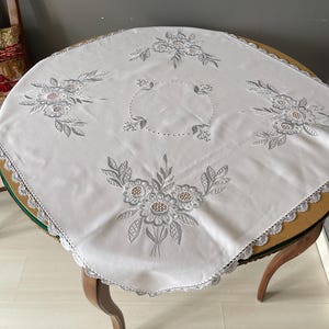 Vintage Hungarian Tablecloth - Etsy