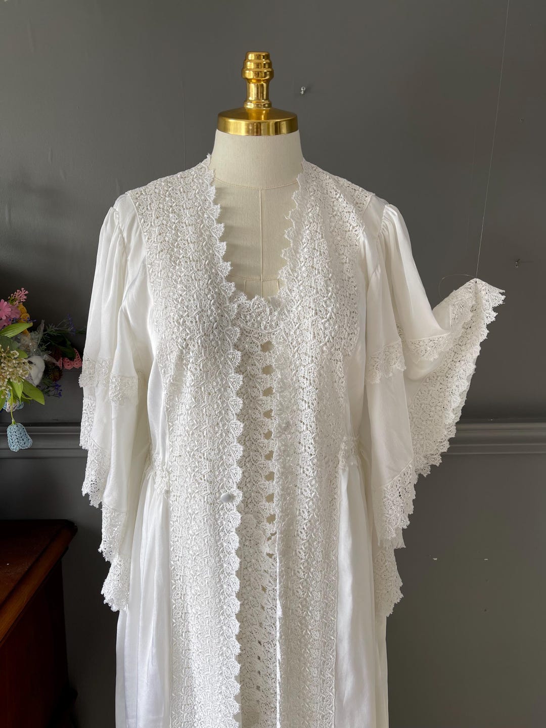 Retro White Robe Vintage White Silk Nightgown & Robe Set – 3 Piece 1980s Sleepwear ...