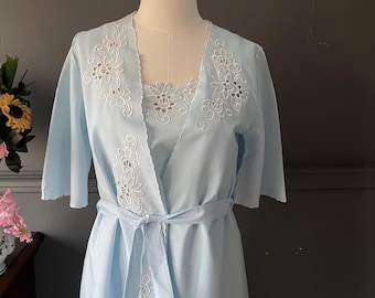 Embroidered Nightgown and Robe Set, Romantic Vintage Peignoir, Blue Poplin Lingerie, 1970s, Medium