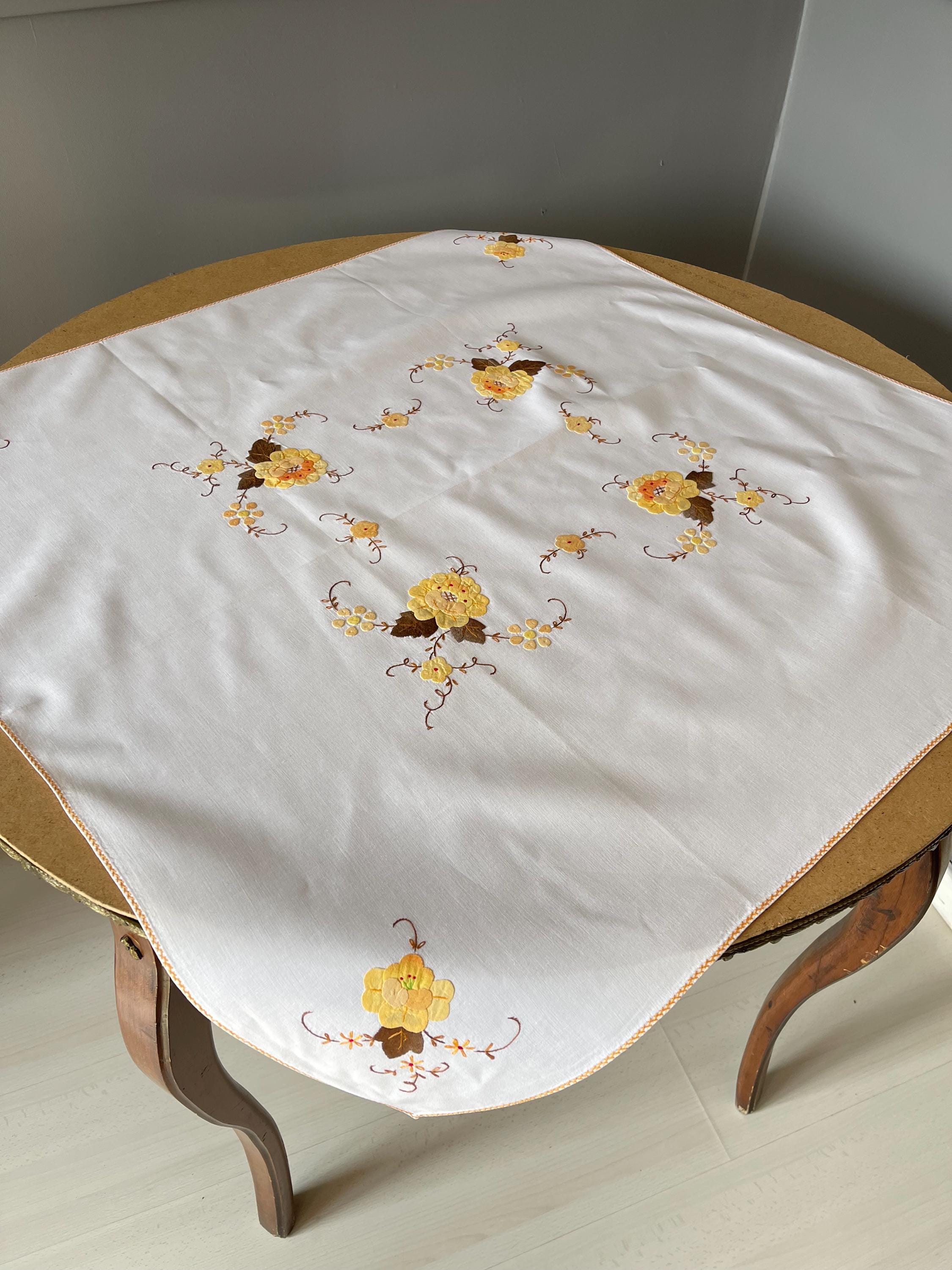 新品 テーブルクロス ヴィンテージ ② 刺繍 ハンドメイド1970s 1970年代のヴィンテージ、ハンドアップリケコットンテーブルクロス