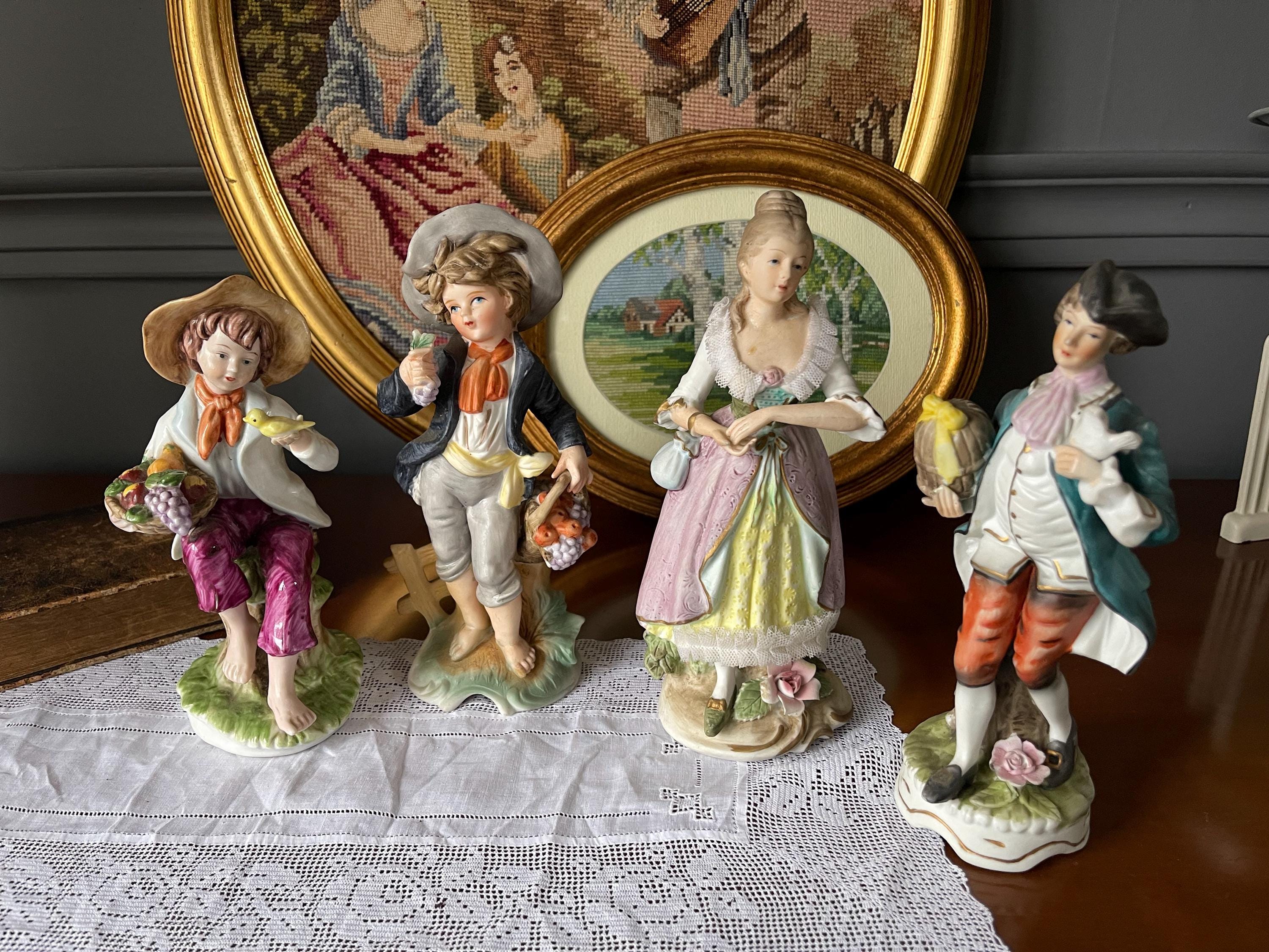 1970 年代のヴィンテージ手描き磁器の置物 - ドイツ製、花のディテール