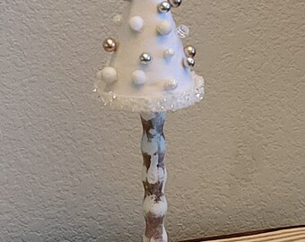 Pretty Christmas Tree made from a repurposed spindle