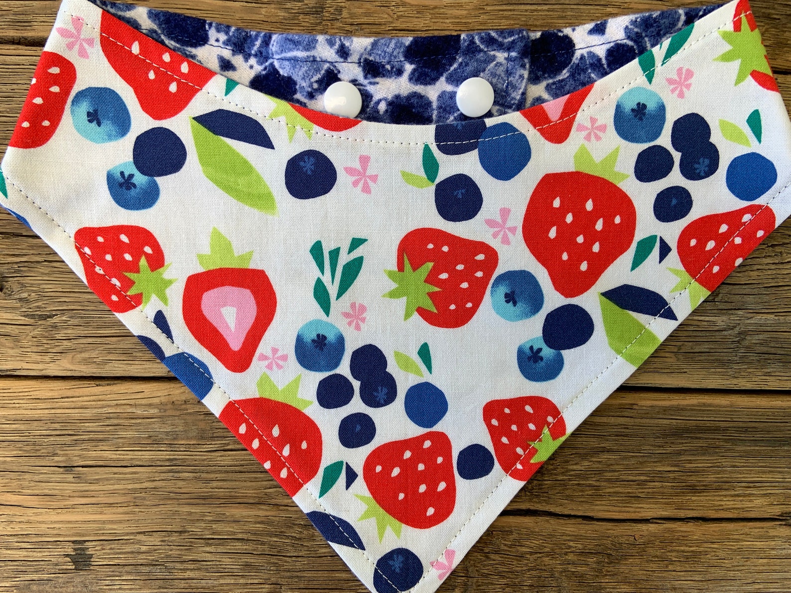 Hund Bandana Erdbeeren und Heidelbeeren reversible Hund Etsy