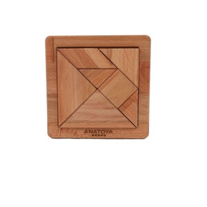 Tangram Puzzle in Hinged box