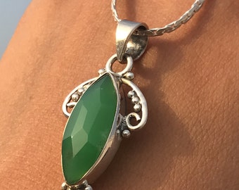 chrysoprase silver pendant jewelry for women, birthstone pendant, anniversary pendant, chrysoprase for women, necklace silver