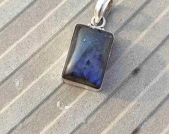 925 Sterling silver pendant with labradorite, blue fire gemstone Pendant, handmade pendant, birthstone pendant,Gift For Her, Women’s Pendant