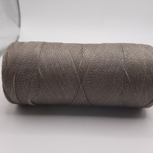 10 m fil Linhasita 0.5mm polyester ciré pour macramé DIY bijoux ou artisanat 544 - gris taupe