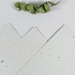 Papier ensemencé vert citron pour cartes spéciales Papier ensemencé durable avec graines de fleurs Papier pour calligraphie papier naturel fait main
