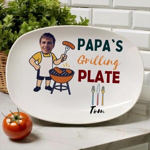 Personalized Papa’s Grilling Plate with Photo & Name – Custom BBQ Platter for Grandpa, Funny Father’s Day Gift, Unique Father’s Day Platter