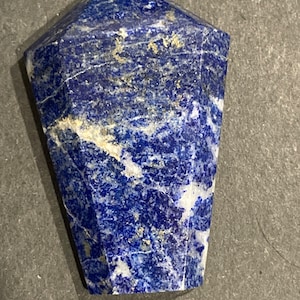 Lapis lazuli arrow head